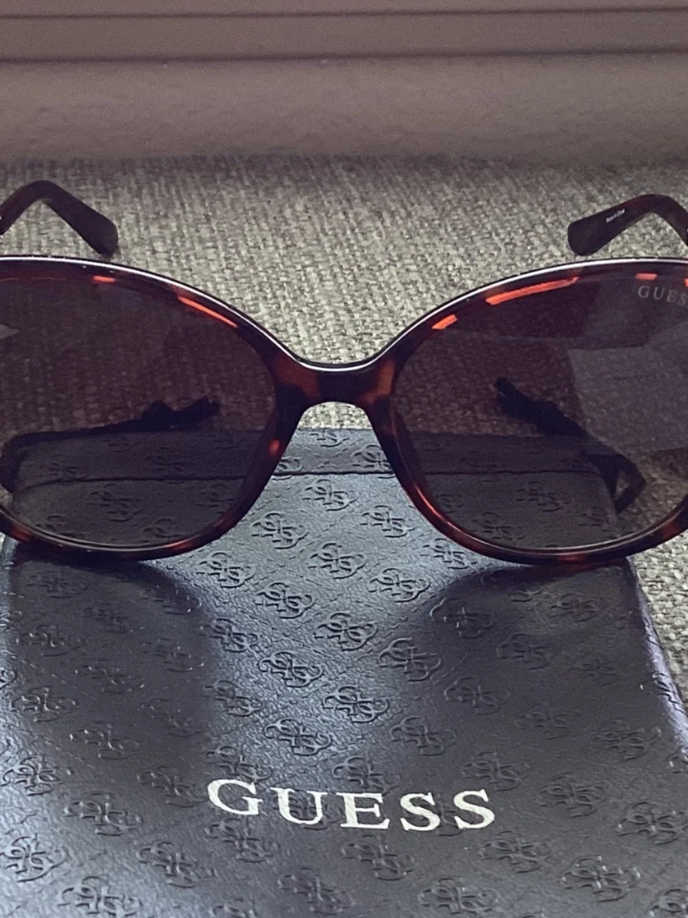 GUESS 55mm Oval Sunglasses